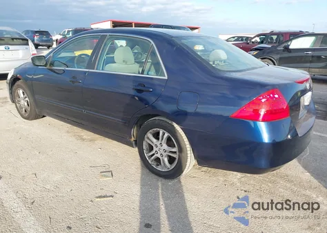 2007 Honda Accord 2.4 Ex z USA, uszkodzony, nr VIN 1HGCM567X7A158340